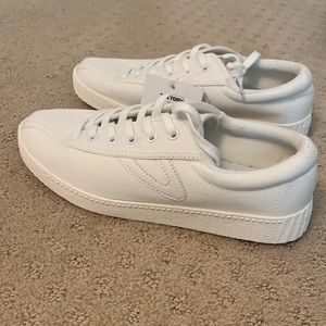 Tretorn Canvas tennis shoe